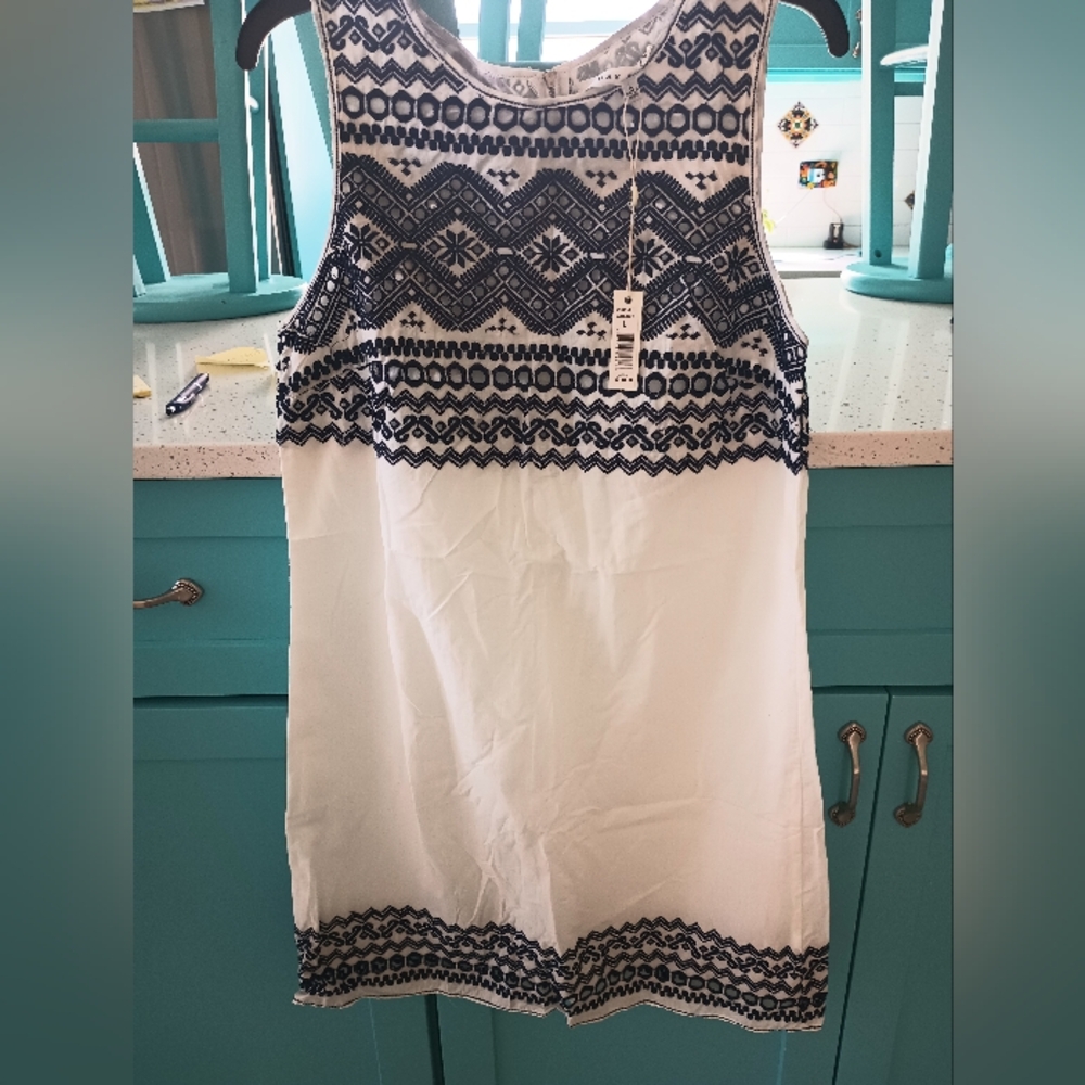 Max studio white and blue dres